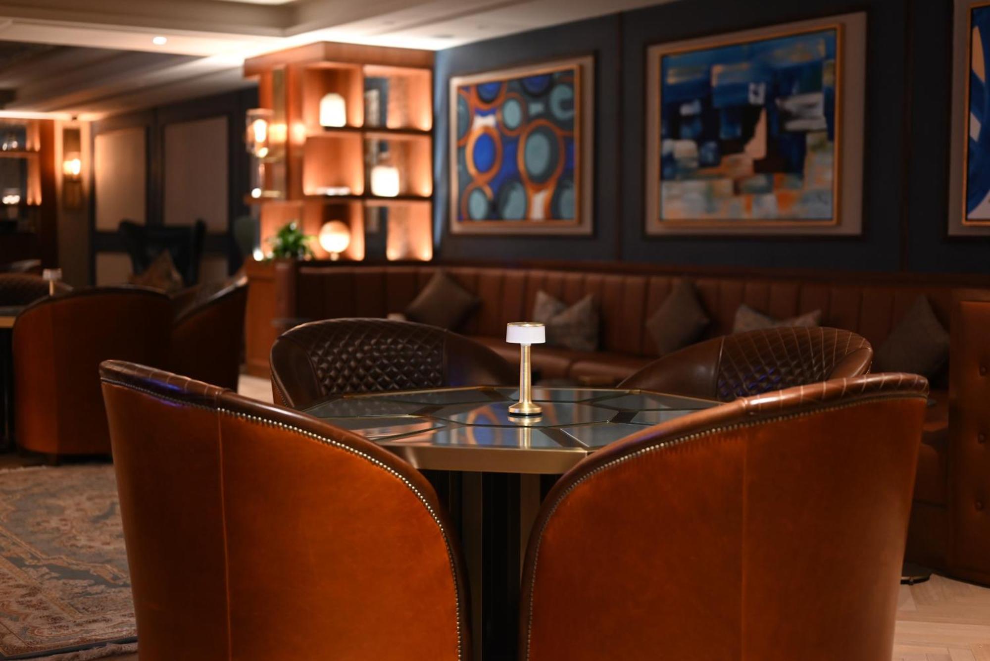 Mansard Riyadh, A Radisson Collection Hotel מראה חיצוני תמונה The Club at London Heathrow Airport