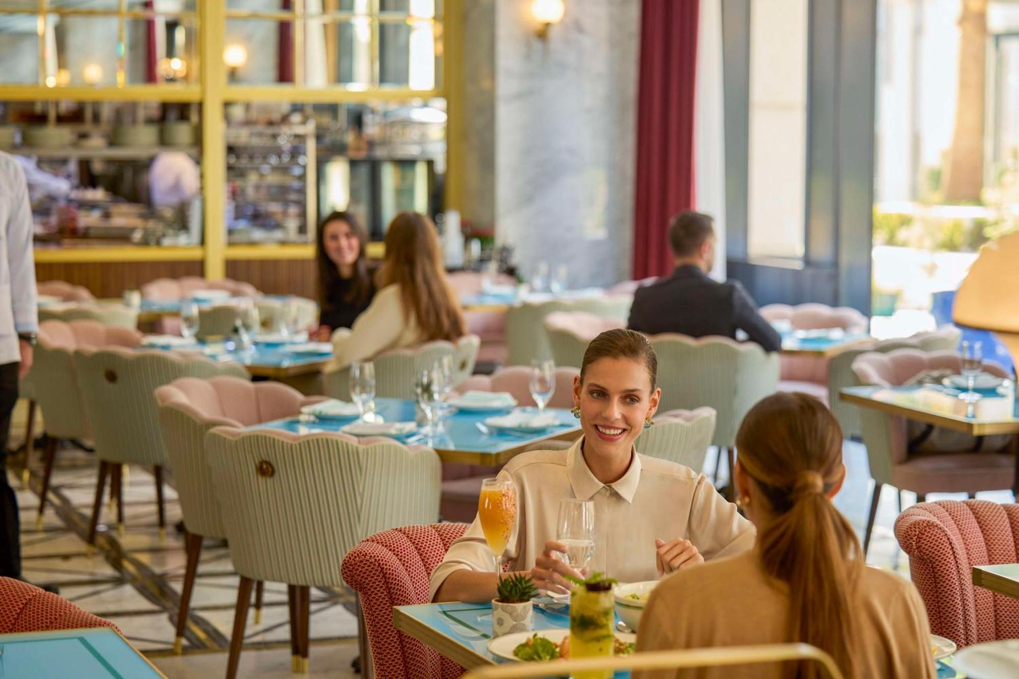 Mansard Riyadh, A Radisson Collection Hotel מראה חיצוני תמונה Restaurant in Belgrade
